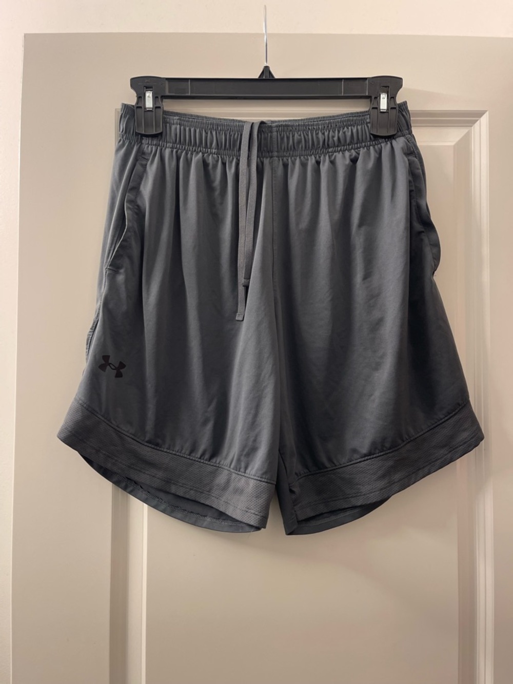 Under Armour Men's Athletic Shorts - Charcoal Gray